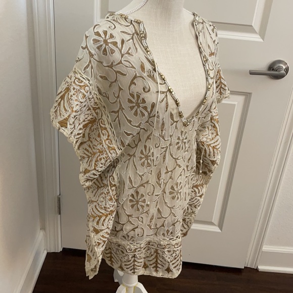 Gorgeous beach cover from Kareenas in size small - Picture 5 of 12